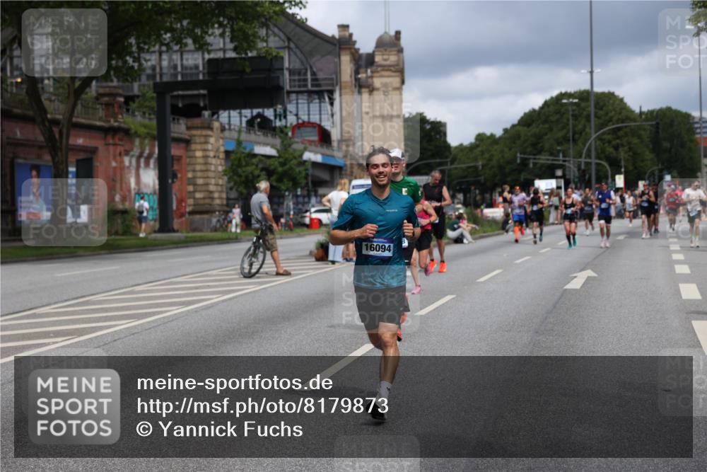 29.06.2025 - hella hamburg halbmarathon Yannick Fuchs http://msf.ph/oto/8179873 29.06.2025 10:42:47 20KM 1086, 1163, 1176, 1537, 1884, 1892, 1914, 2442, 3213, 4711, 5421, 6377, 6923, 7367, 8216, 8889, 8916, 9482, 9638, 9770, 10000, 11451, 11467, 12149, 12534, 12690, 12840, 14192, 14511, 14814, 14990, 15573, 15784, 15917, 15981, 16094, 16269, 17007, 17127, 17395, 17982, 18251, 18815, 18923, 19198 meine-sportfotos.de
