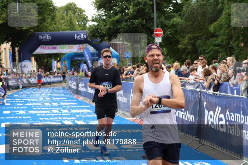 29.06.2025 - hella hamburg halbmarathon Zöllner http://msf.ph/oto/8179888 29.06.2025 10:30:25 Ziel 10173, 12691 meine-sportfotos.de