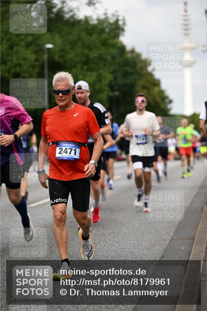 29.06.2025 - hella hamburg halbmarathon Dr. Thomas Lammeyer http://msf.ph/oto/8179961 29.06.2025 10:10:20 Kennedybrücke 1229, 1830, 1842, 1936, 2471, 2624, 3062, 4169, 4542, 5431, 6014, 7741, 8049, 8290, 8744, 8909, 9917, 10214, 10781 meine-sportfotos.de