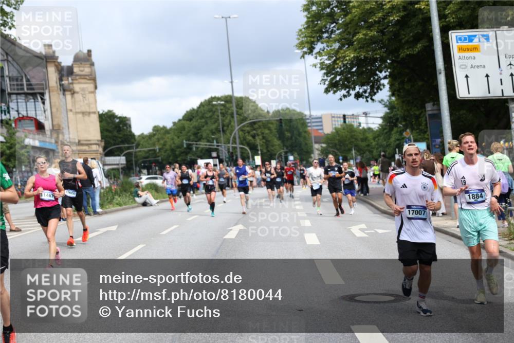 29.06.2025 - hella hamburg halbmarathon Yannick Fuchs http://msf.ph/oto/8180044 29.06.2025 10:42:48 20KM 1086, 1163, 1176, 1537, 1884, 1892, 1914, 2442, 3213, 4711, 5421, 6377, 6923, 7367, 8216, 8889, 8916, 9348, 9482, 9638, 9770, 10000, 11451, 11467, 12149, 12534, 12690, 12840, 13962, 14033, 14192, 14511, 14814, 14990, 15784, 15917, 15981, 16094, 16269, 17007, 17127, 17395, 17855, 17982, 18251, 18815, 18923, 19198 meine-sportfotos.de
