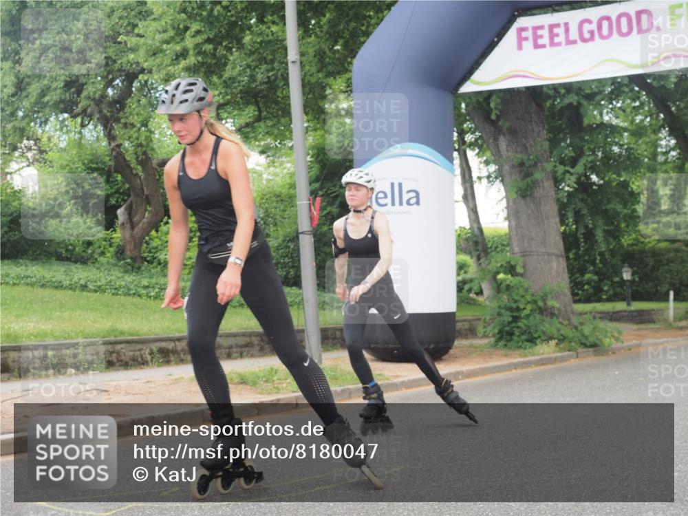 29.06.2025 - hella hamburg halbmarathon KatJ http://msf.ph/oto/8180047 29.06.2025 09:22:26 Zwischen KM18-KM19  meine-sportfotos.de