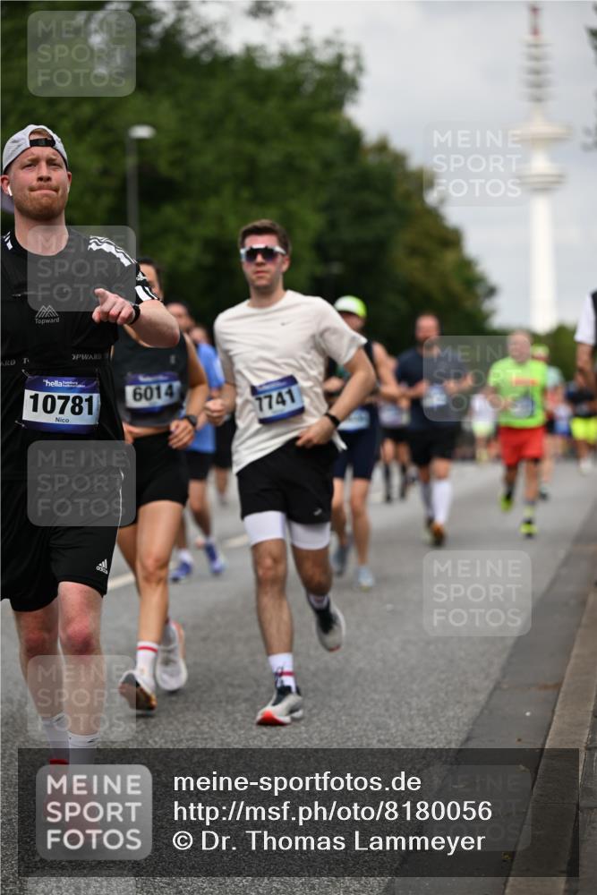 29.06.2025 - hella hamburg halbmarathon Dr. Thomas Lammeyer http://msf.ph/oto/8180056 29.06.2025 10:10:22 Kennedybrücke 1830, 1936, 2471, 2624, 3062, 4169, 4542, 5431, 6014, 7741, 8290, 8744, 8909, 9917, 10214, 10781 meine-sportfotos.de