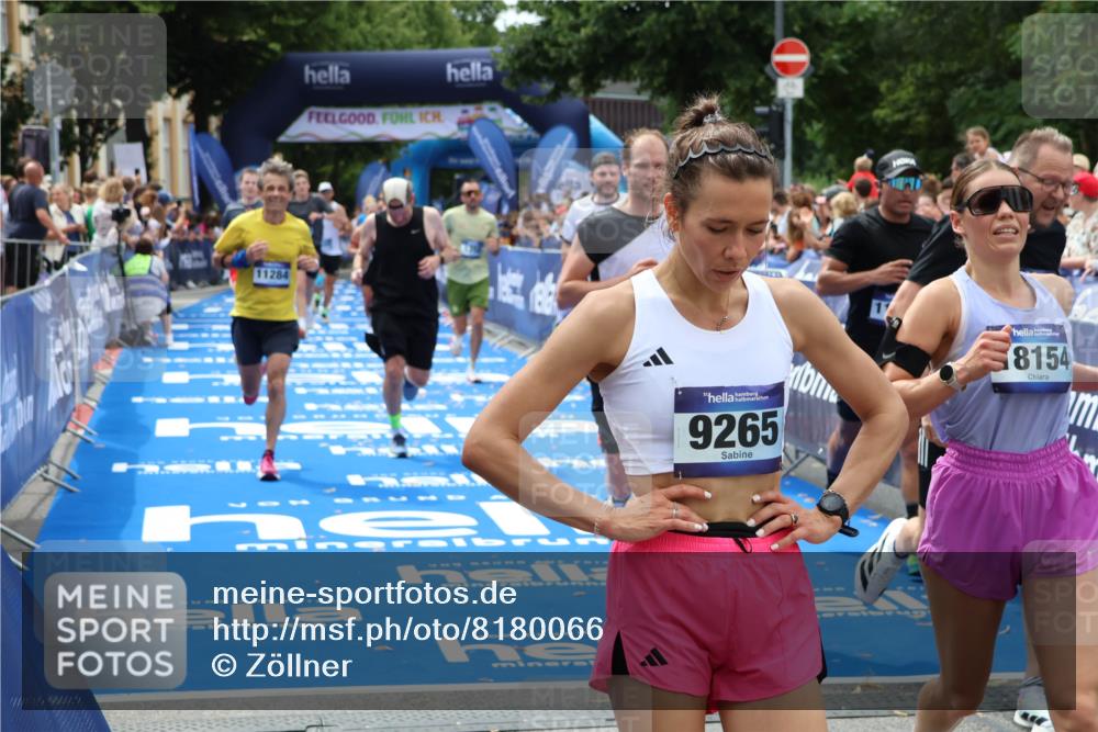 29.06.2025 - hella hamburg halbmarathon Zöllner http://msf.ph/oto/8180066 29.06.2025 10:39:44 Ziel 1358, 4398, 4888, 11284, 11806, 13190, 14077, 15094, 15435, 16580, 16761, 17005, 17360, 17425, 17792, 18013, 18154 meine-sportfotos.de