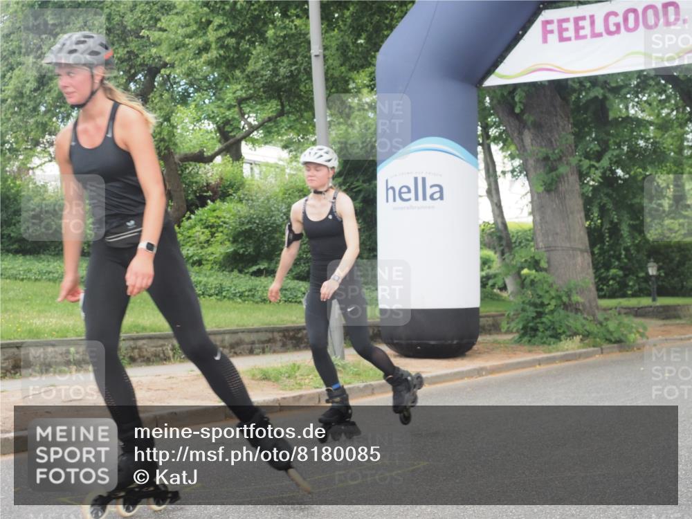 29.06.2025 - hella hamburg halbmarathon KatJ http://msf.ph/oto/8180085 29.06.2025 09:22:26 Zwischen KM18-KM19  meine-sportfotos.de