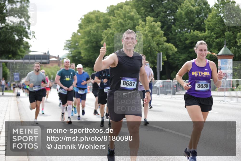 29.06.2025 - hella hamburg halbmarathon Jannik Wohlers http://msf.ph/oto/8180090 29.06.2025 10:22:48 Lombardsbrücke 1362, 2925, 4190, 4266, 4728, 4793, 6502, 6578, 6784, 6785, 6849, 7891, 8687, 8688, 8716, 8918, 8920, 9133, 9301, 9877, 9913, 10739, 11798, 12025, 12073, 12265, 13560, 14041, 14338, 14821, 16416, 16558, 17013, 17099, 17207, 17299, 17719 meine-sportfotos.de