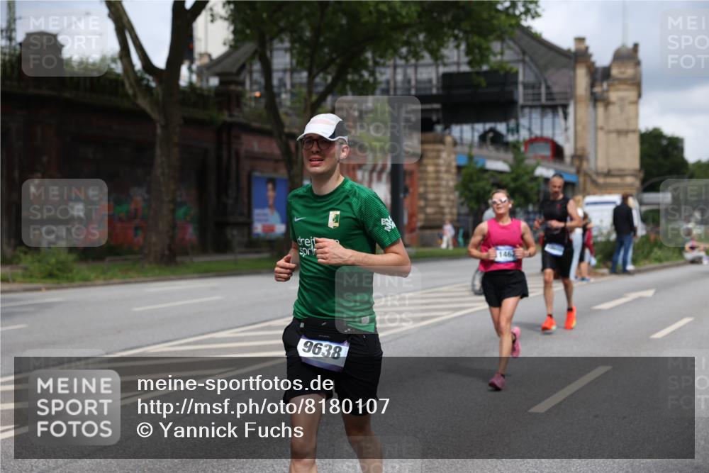 29.06.2025 - hella hamburg halbmarathon Yannick Fuchs http://msf.ph/oto/8180107 29.06.2025 10:42:49 20KM 1086, 1163, 1176, 1537, 1884, 1892, 1914, 2442, 3213, 4711, 5421, 6377, 6389, 6923, 7367, 8216, 8889, 8916, 9348, 9482, 9638, 9770, 10000, 11451, 11467, 12149, 12534, 12690, 12840, 13962, 14033, 14192, 14511, 14814, 14990, 15784, 15917, 15981, 16094, 16269, 17007, 17127, 17395, 17745, 17855, 17982, 18251, 18815, 18923, 19198 meine-sportfotos.de