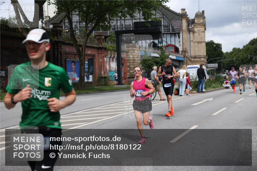 29.06.2025 - hella hamburg halbmarathon Yannick Fuchs http://msf.ph/oto/8180122 29.06.2025 10:42:49 20KM 1086, 1163, 1176, 1537, 1884, 1892, 1914, 2442, 3213, 4711, 5421, 6377, 6389, 6923, 7367, 8216, 8889, 8916, 9348, 9482, 9638, 9770, 10000, 11451, 11467, 12149, 12534, 12690, 12840, 13962, 14033, 14192, 14511, 14814, 14990, 15784, 15917, 15981, 16094, 16269, 17007, 17127, 17395, 17745, 17855, 17982, 18251, 18815, 18923, 19198 meine-sportfotos.de