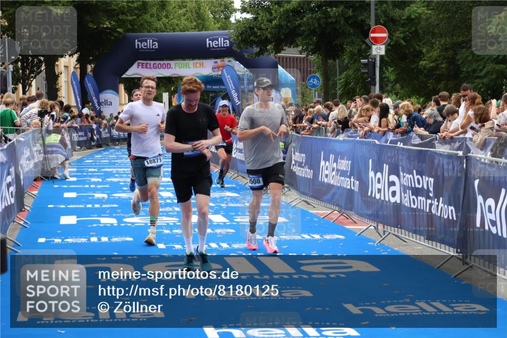 29.06.2025 - hella hamburg halbmarathon Zöllner http://msf.ph/oto/8180125 29.06.2025 10:30:52 Ziel 3379, 7055, 7880, 9381, 9508, 18871 meine-sportfotos.de