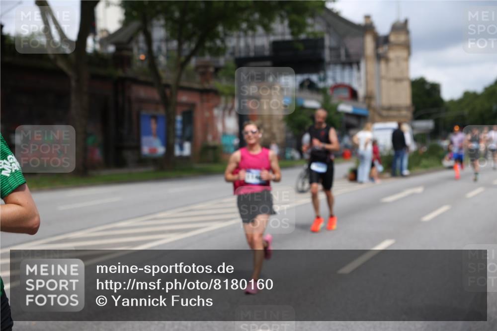 29.06.2025 - hella hamburg halbmarathon Yannick Fuchs http://msf.ph/oto/8180160 29.06.2025 10:42:50 20KM 1086, 1163, 1176, 1537, 1884, 1892, 2442, 3213, 4711, 5421, 6377, 6389, 6923, 8216, 8889, 8916, 9348, 9482, 9638, 9770, 10000, 11451, 11467, 12149, 12534, 12690, 12840, 13962, 14033, 14192, 14511, 14814, 14990, 15784, 15917, 15981, 16094, 16269, 17007, 17127, 17395, 17745, 17855, 17982, 18251, 18815, 18923, 19198 meine-sportfotos.de