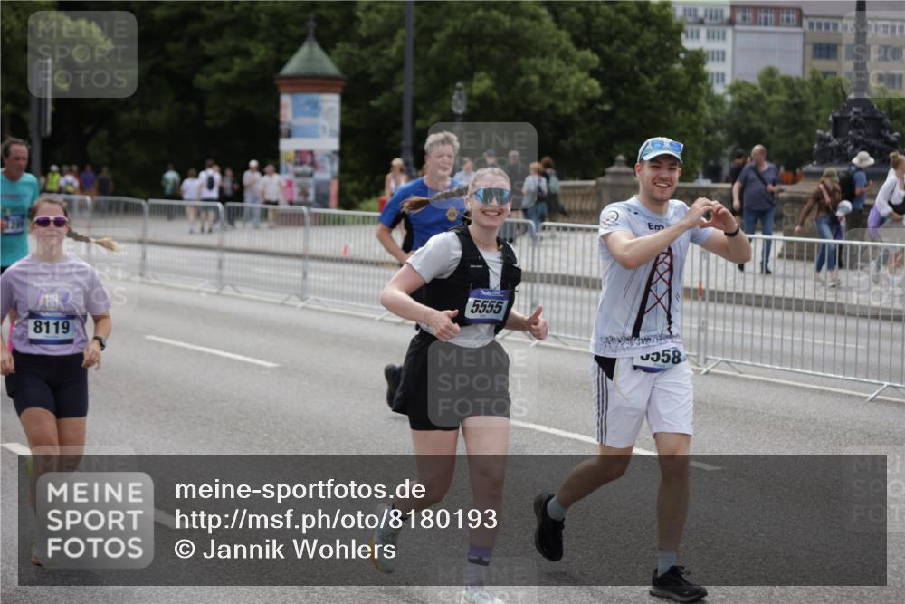 29.06.2025 - hella hamburg halbmarathon Jannik Wohlers http://msf.ph/oto/8180193 29.06.2025 11:09:43 Lombardsbrücke 1289, 1299, 1301, 3472, 3498, 3500, 4058, 5555, 5558, 6323, 6434, 8043, 8119, 8740, 9300, 10164, 11170, 11171, 11754, 11894, 12085, 12243, 13012, 13408, 13597, 13858, 14147, 14156, 14401, 14658, 15440, 15638, 16272, 16324, 16373, 16814, 17114, 17375, 18351, 18749 meine-sportfotos.de