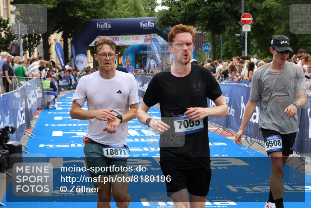 29.06.2025 - hella hamburg halbmarathon Zöllner http://msf.ph/oto/8180196 29.06.2025 10:30:54 Ziel 3379, 7055, 7880, 9381, 9508, 18871 meine-sportfotos.de