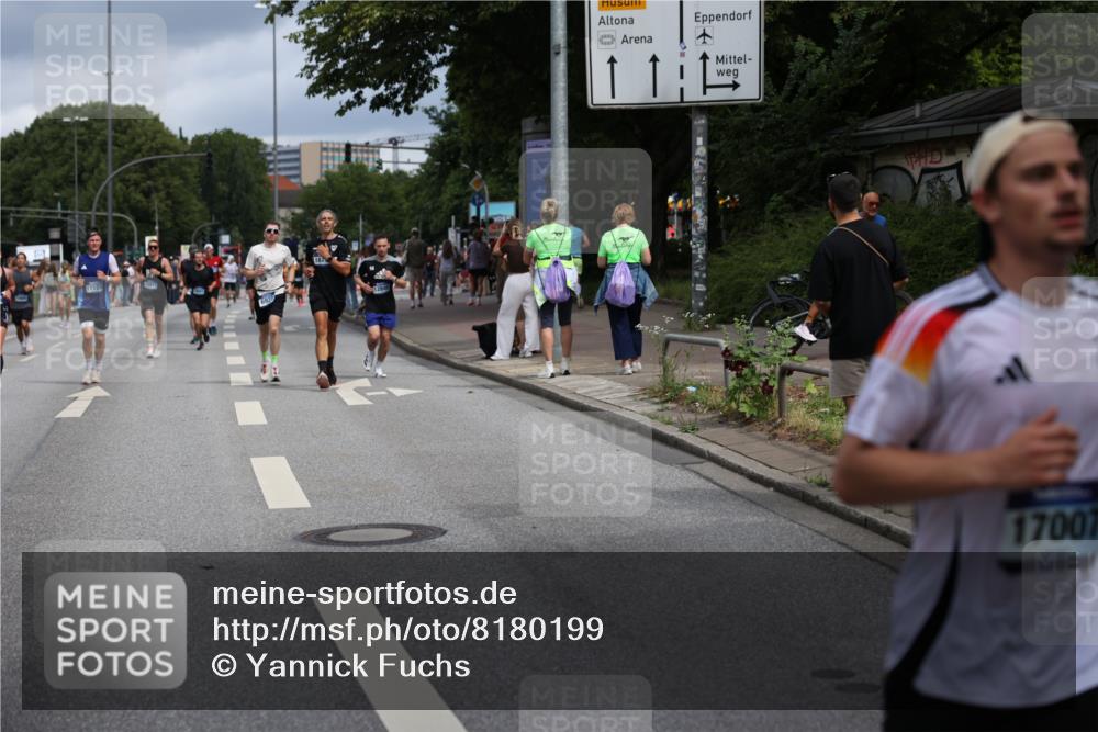 29.06.2025 - hella hamburg halbmarathon Yannick Fuchs http://msf.ph/oto/8180199 29.06.2025 10:42:50 20KM 1086, 1163, 1176, 1537, 1884, 1892, 2442, 3213, 4711, 5421, 6377, 6389, 6923, 8216, 8889, 8916, 9348, 9482, 9638, 9770, 10000, 11451, 11467, 12149, 12534, 12690, 12840, 13962, 14033, 14192, 14511, 14814, 14990, 15784, 15917, 15981, 16094, 16269, 17007, 17127, 17395, 17745, 17855, 17982, 18251, 18815, 18923, 19198 meine-sportfotos.de