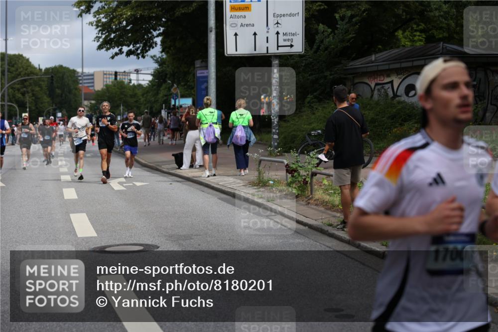29.06.2025 - hella hamburg halbmarathon Yannick Fuchs http://msf.ph/oto/8180201 29.06.2025 10:42:50 20KM 1086, 1163, 1176, 1537, 1884, 1892, 2442, 3213, 4711, 5421, 6377, 6389, 6923, 8216, 8889, 8916, 9348, 9482, 9638, 9770, 10000, 11451, 11467, 12149, 12534, 12690, 12840, 13962, 14033, 14192, 14511, 14814, 14990, 15784, 15917, 15981, 16094, 16269, 17007, 17127, 17395, 17745, 17855, 17982, 18251, 18815, 18923, 19198 meine-sportfotos.de