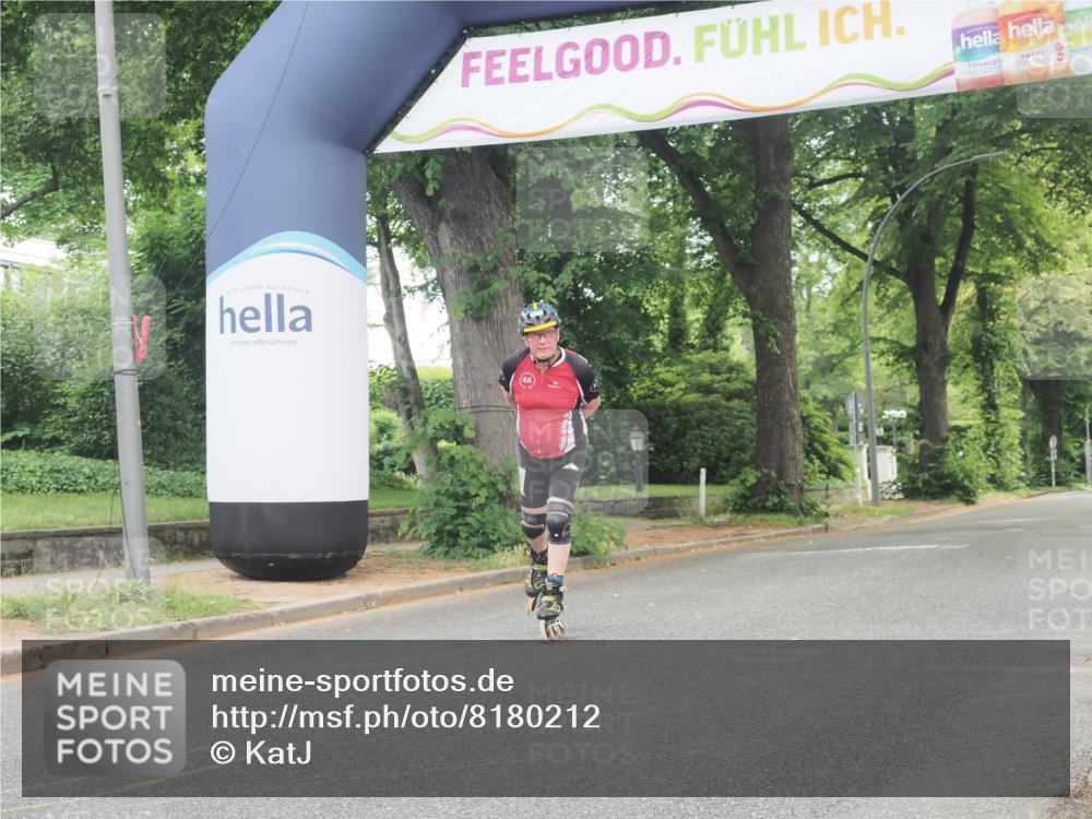 29.06.2025 - hella hamburg halbmarathon KatJ http://msf.ph/oto/8180212 29.06.2025 09:22:32 Zwischen KM18-KM19  meine-sportfotos.de