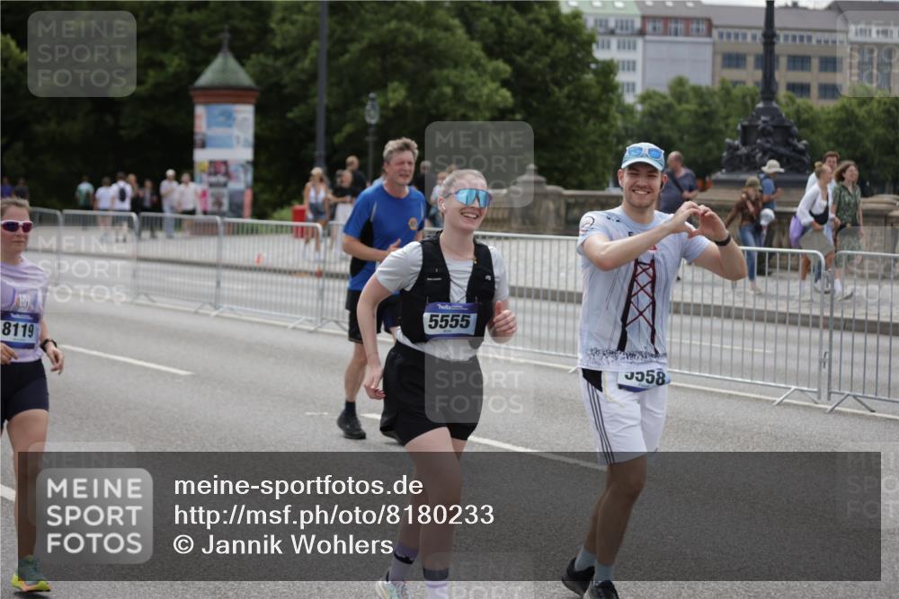 29.06.2025 - hella hamburg halbmarathon Jannik Wohlers http://msf.ph/oto/8180233 29.06.2025 11:09:44 Lombardsbrücke 1289, 1299, 1301, 3472, 3498, 3500, 4058, 4581, 5555, 5558, 6323, 6434, 8043, 8119, 8740, 9300, 10164, 11170, 11171, 11754, 12243, 13012, 13408, 13597, 13858, 14147, 14156, 14401, 14658, 16272, 16324, 16373, 16814, 17114, 17375, 18351, 18749 meine-sportfotos.de