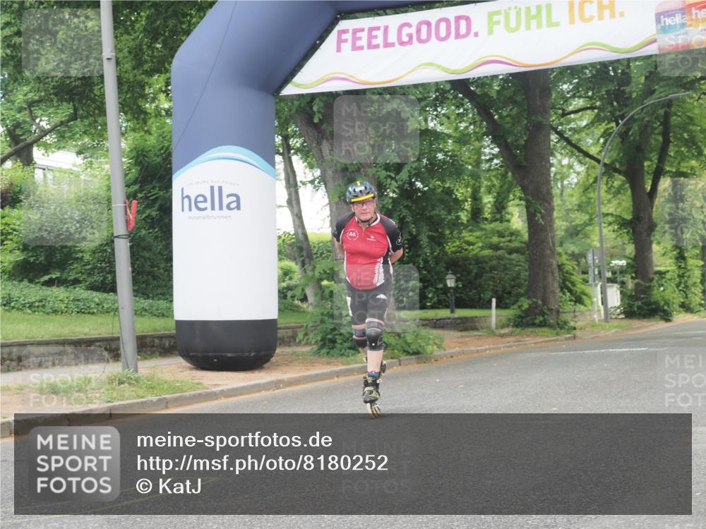 29.06.2025 - hella hamburg halbmarathon KatJ http://msf.ph/oto/8180252 29.06.2025 09:22:32 Zwischen KM18-KM19  meine-sportfotos.de