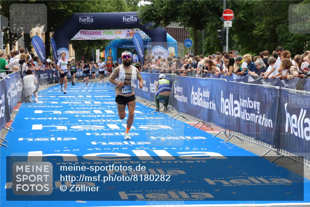 29.06.2025 - hella hamburg halbmarathon Zöllner http://msf.ph/oto/8180282 29.06.2025 10:31:05 Ziel 5826, 16508 meine-sportfotos.de