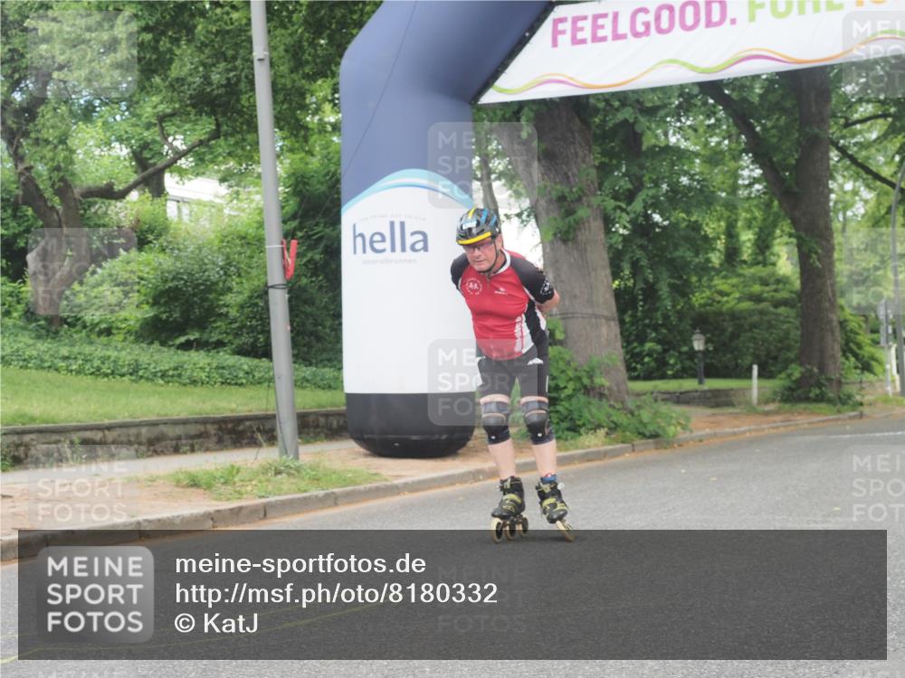 29.06.2025 - hella hamburg halbmarathon KatJ http://msf.ph/oto/8180332 29.06.2025 09:22:32 Zwischen KM18-KM19  meine-sportfotos.de