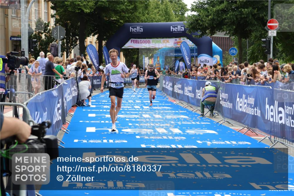 29.06.2025 - hella hamburg halbmarathon Zöllner http://msf.ph/oto/8180337 29.06.2025 10:31:09 Ziel 5826, 10929, 18177 meine-sportfotos.de