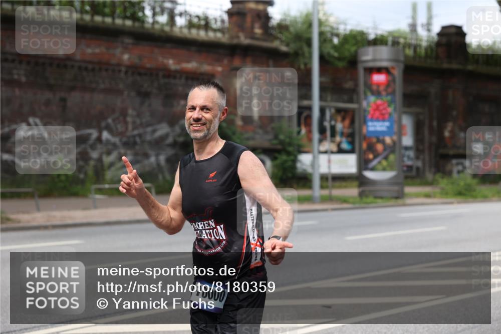 29.06.2025 - hella hamburg halbmarathon Yannick Fuchs http://msf.ph/oto/8180359 29.06.2025 10:42:53 20KM 1163, 1176, 1537, 1884, 1892, 2442, 3213, 3985, 4711, 5421, 6389, 6923, 8889, 8916, 9348, 9638, 9770, 10000, 11451, 11467, 12149, 12534, 12690, 12840, 13962, 14033, 14192, 14511, 14990, 15784, 15917, 15981, 16094, 17007, 17127, 17395, 17745, 17855, 17982, 18251, 18598, 18815, 18923 meine-sportfotos.de