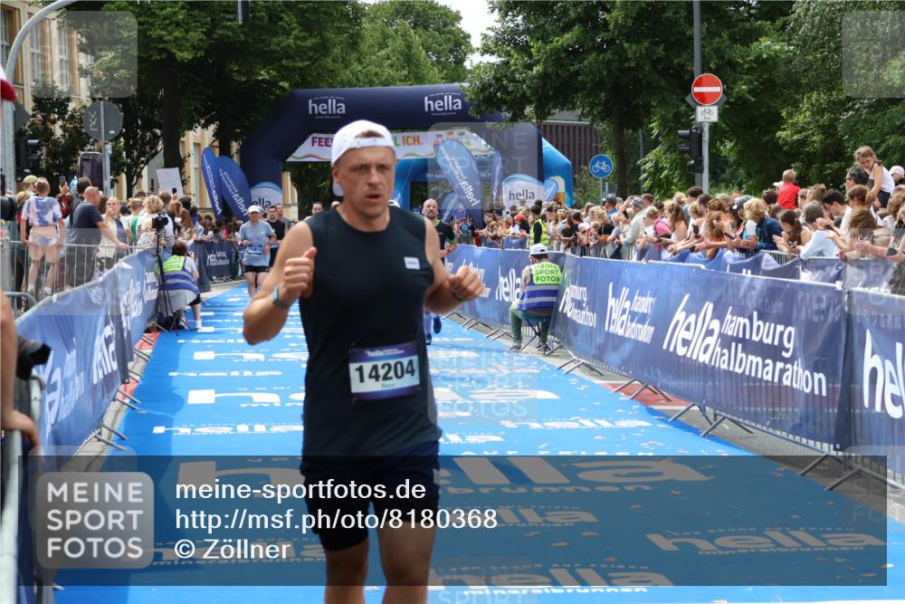 29.06.2025 - hella hamburg halbmarathon Zöllner http://msf.ph/oto/8180368 29.06.2025 10:39:54 Ziel 1603, 1975, 2525, 2563, 2573, 4766, 6149, 7981, 11714, 14204, 15744, 15813 meine-sportfotos.de