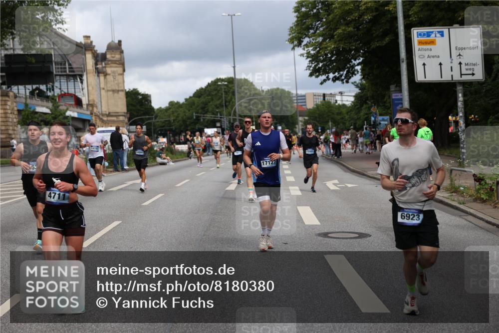 29.06.2025 - hella hamburg halbmarathon Yannick Fuchs http://msf.ph/oto/8180380 29.06.2025 10:42:55 20KM 1163, 1176, 1537, 1884, 1892, 2260, 3213, 3985, 4711, 5421, 6389, 6923, 8889, 9348, 9638, 9661, 9770, 10000, 11451, 11467, 12149, 12534, 12690, 12840, 13009, 13183, 13450, 13962, 14033, 14192, 14511, 14990, 15384, 15784, 15917, 15981, 17007, 17127, 17395, 17745, 17855, 17982, 18251, 18598, 18815 meine-sportfotos.de