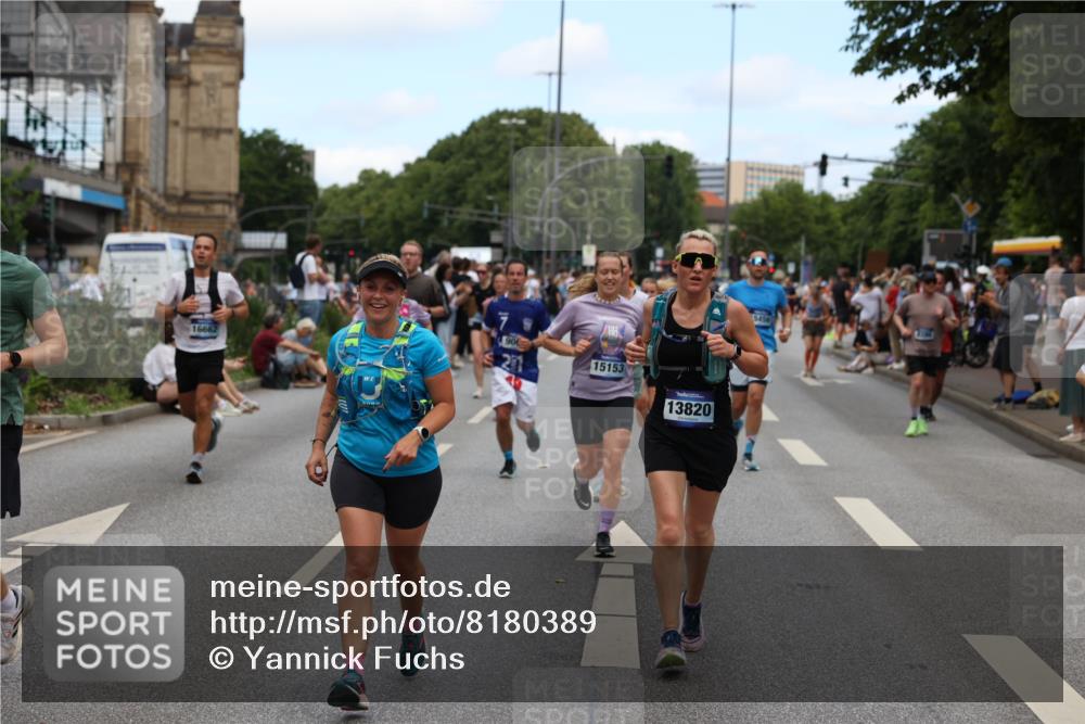 29.06.2025 - hella hamburg halbmarathon Yannick Fuchs http://msf.ph/oto/8180389 29.06.2025 11:20:45 20KM 1187, 1444, 2249, 2414, 2959, 3185, 3579, 3825, 3826, 4350, 5061, 6347, 6598, 6951, 7266, 7348, 7351, 8286, 9062, 9256, 9716, 9807, 10039, 12305, 12381, 12844, 12874, 13820, 13984, 14155, 14906, 15102, 15153, 15456, 16107, 16182, 16331, 16457, 16541, 16662, 16735, 16920, 17068, 18070, 18071, 18322, 18507, 18769, 18943, 19012 meine-sportfotos.de