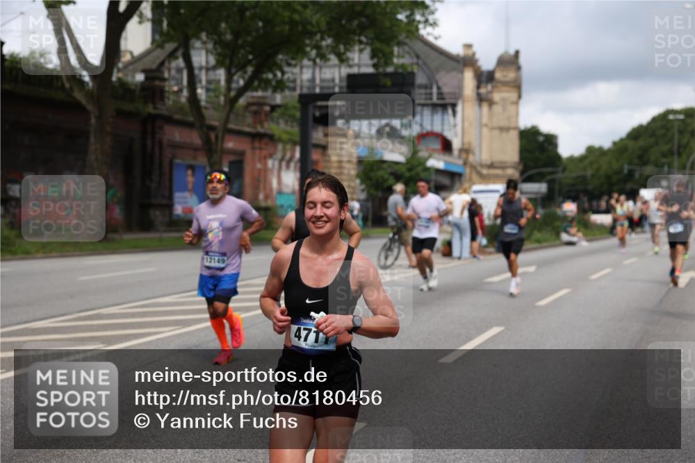29.06.2025 - hella hamburg halbmarathon Yannick Fuchs http://msf.ph/oto/8180456 29.06.2025 10:42:56 20KM 1163, 1176, 1537, 1884, 1892, 2260, 3213, 3985, 4711, 4847, 4890, 5421, 6389, 6923, 8889, 9348, 9661, 9770, 10000, 11451, 11467, 12149, 12534, 12690, 12840, 13009, 13183, 13450, 13962, 14033, 14192, 14511, 14990, 15384, 15784, 15917, 15981, 17007, 17127, 17395, 17745, 17855, 17982, 18251, 18598, 18815, 18887 meine-sportfotos.de