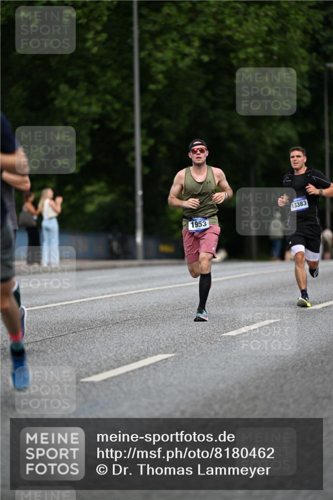 29.06.2025 - hella hamburg halbmarathon Dr. Thomas Lammeyer http://msf.ph/oto/8180462 29.06.2025 09:47:11 Kennedybrücke 1122, 1953, 2483, 3189, 3379, 5308, 9079, 9804, 10351, 11150 meine-sportfotos.de