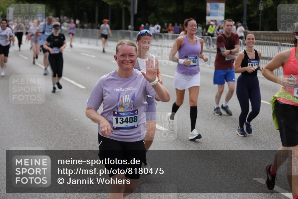 29.06.2025 - hella hamburg halbmarathon Jannik Wohlers http://msf.ph/oto/8180475 29.06.2025 11:09:51 Lombardsbrücke 1289, 3472, 4581, 4640, 6247, 6893, 8043, 8066, 8119, 8740, 10121, 10381, 10447, 10448, 11754, 11763, 11881, 12576, 12784, 13012, 13408, 14147, 14393, 14658, 15028, 15518, 16272, 16373, 16814, 17114, 17375, 18351, 18749 meine-sportfotos.de