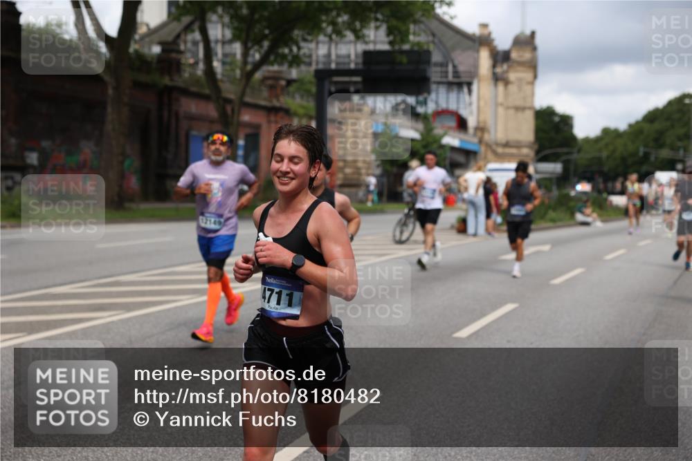 29.06.2025 - hella hamburg halbmarathon Yannick Fuchs http://msf.ph/oto/8180482 29.06.2025 10:42:56 20KM 1163, 1176, 1537, 1884, 1892, 2260, 3213, 3985, 4711, 4847, 4890, 5421, 6389, 6923, 8889, 9348, 9661, 9770, 10000, 11451, 11467, 12149, 12534, 12690, 12840, 13009, 13183, 13450, 13962, 14033, 14192, 14511, 14990, 15384, 15784, 15917, 15981, 17007, 17127, 17395, 17745, 17855, 17982, 18251, 18598, 18815, 18887 meine-sportfotos.de
