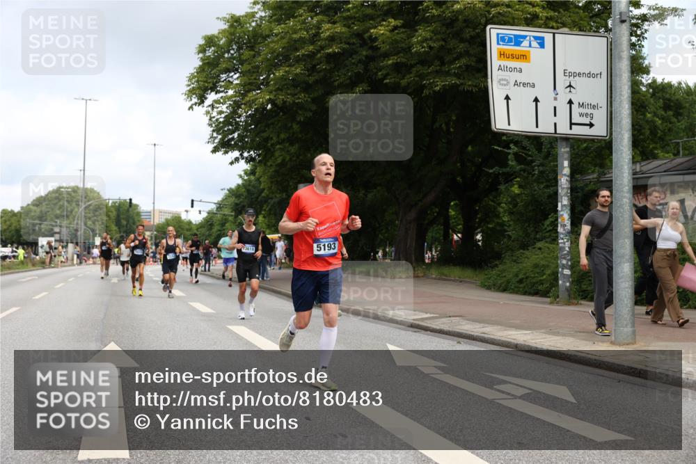 29.06.2025 - hella hamburg halbmarathon Yannick Fuchs http://msf.ph/oto/8180483 29.06.2025 10:28:38 20KM 1053, 1396, 1743, 2243, 2879, 4246, 5193, 6305, 8312, 9345, 10865, 11227, 12595, 13066, 13493, 13494, 13618, 13771, 14289, 14310, 14549, 14784, 15268, 15326, 15887, 16148, 16243, 16724, 16755, 17191, 17489, 18099, 18906 meine-sportfotos.de