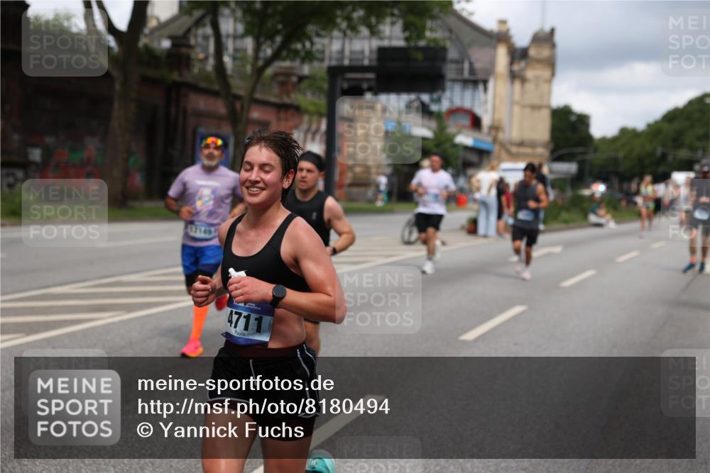 29.06.2025 - hella hamburg halbmarathon Yannick Fuchs http://msf.ph/oto/8180494 29.06.2025 10:42:56 20KM 1163, 1176, 1537, 1884, 1892, 2260, 3213, 3985, 4711, 4847, 4890, 5421, 6389, 6923, 8889, 9348, 9661, 9770, 10000, 11451, 11467, 12149, 12534, 12690, 12840, 13009, 13183, 13450, 13962, 14033, 14192, 14511, 14990, 15384, 15784, 15917, 15981, 17007, 17127, 17395, 17745, 17855, 17982, 18251, 18598, 18815, 18887 meine-sportfotos.de