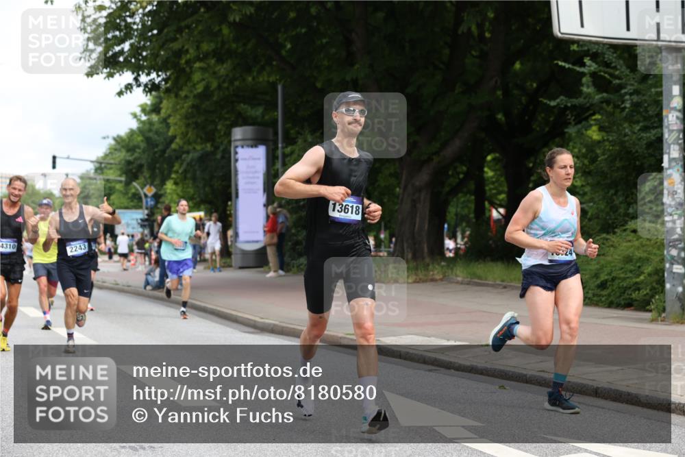 29.06.2025 - hella hamburg halbmarathon Yannick Fuchs http://msf.ph/oto/8180580 29.06.2025 10:28:40 20KM 1053, 1396, 1743, 2243, 2879, 4246, 5193, 6305, 8312, 9345, 9376, 10865, 11227, 12595, 13066, 13493, 13494, 13618, 13771, 14289, 14310, 14448, 14549, 14784, 15268, 15500, 15887, 16148, 16243, 16724, 17191, 17489, 17751, 18099, 18906 meine-sportfotos.de