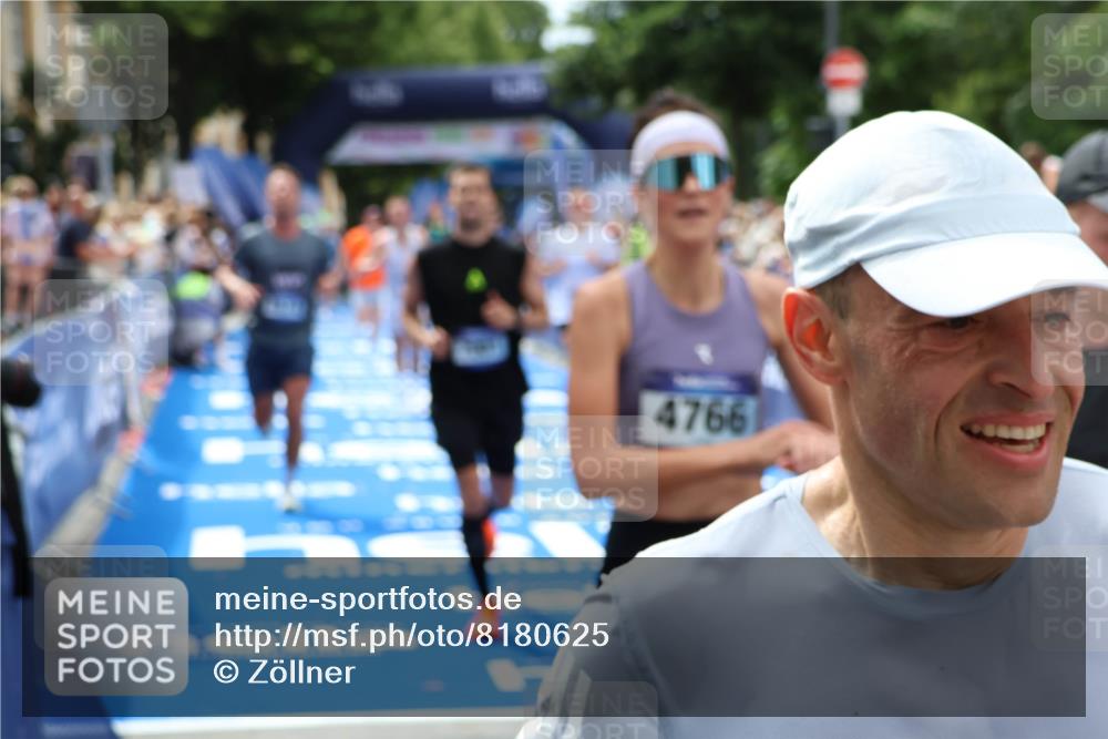 29.06.2025 - hella hamburg halbmarathon Zöllner http://msf.ph/oto/8180625 29.06.2025 10:40:02 Ziel 1603, 3626, 5050, 5375, 6080, 7981, 8467, 8574, 12091, 15421, 17973 meine-sportfotos.de