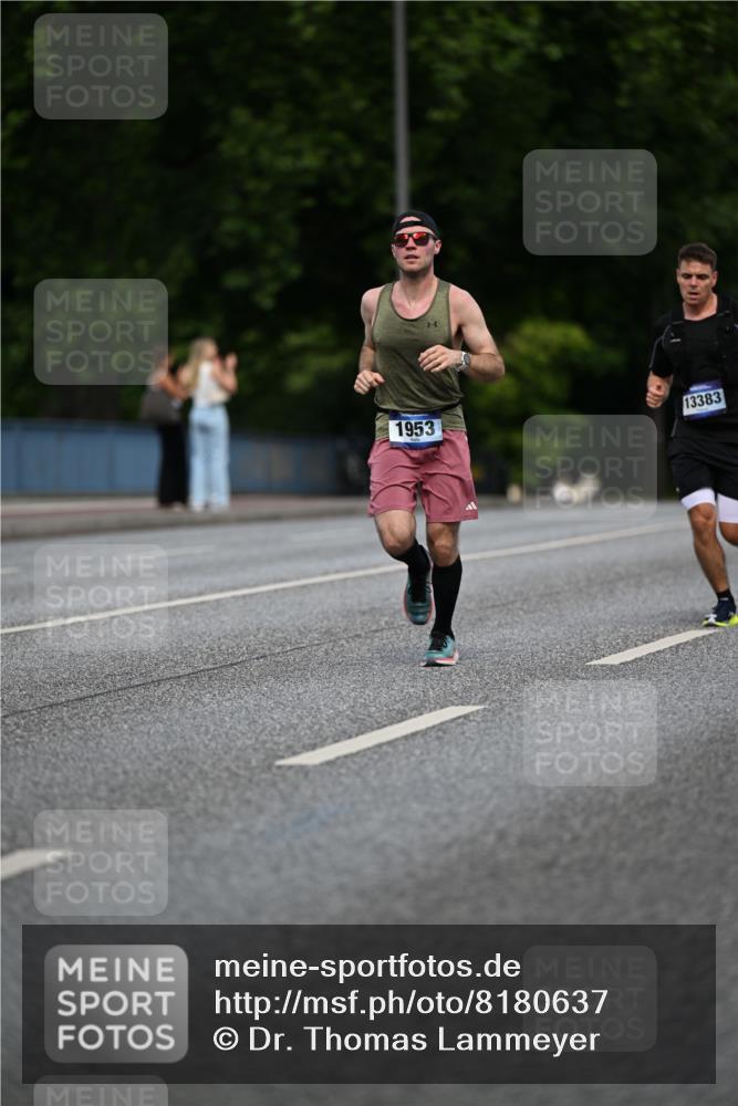 29.06.2025 - hella hamburg halbmarathon Dr. Thomas Lammeyer http://msf.ph/oto/8180637 29.06.2025 09:47:12 Kennedybrücke 1122, 1953, 2483, 3189, 3379, 5308, 9079, 10351, 11150 meine-sportfotos.de