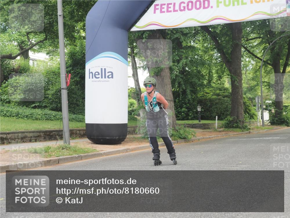 29.06.2025 - hella hamburg halbmarathon KatJ http://msf.ph/oto/8180660 29.06.2025 09:22:51 Zwischen KM18-KM19  meine-sportfotos.de
