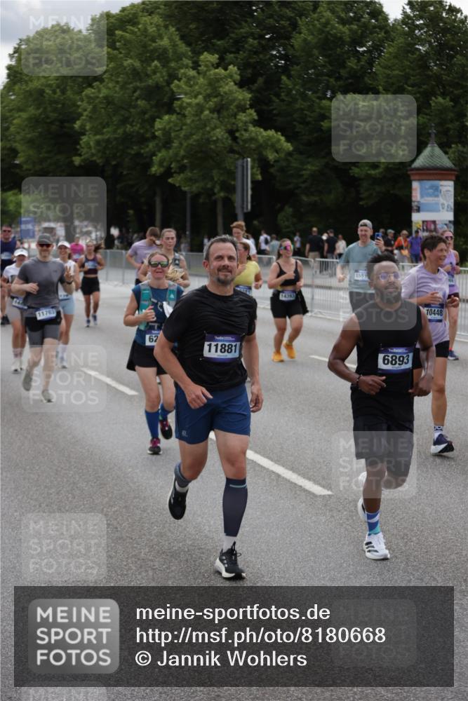 29.06.2025 - hella hamburg halbmarathon Jannik Wohlers http://msf.ph/oto/8180668 29.06.2025 11:09:59 Lombardsbrücke 3472, 4581, 4640, 6247, 6893, 7643, 8043, 8066, 8116, 8740, 10121, 10381, 10447, 10448, 10523, 11396, 11763, 11764, 11881, 12576, 12784, 12897, 13012, 14393, 14400, 14658, 15028, 15385, 15518, 16272, 16551, 16718, 17065, 17114, 18347, 18351, 18749 meine-sportfotos.de