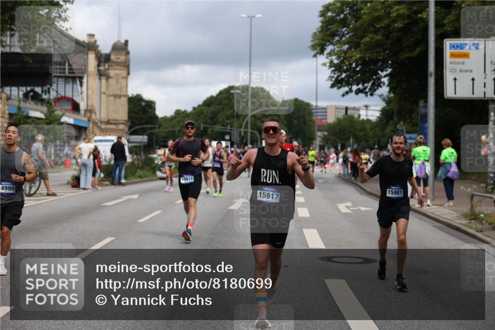 29.06.2025 - hella hamburg halbmarathon Yannick Fuchs http://msf.ph/oto/8180699 29.06.2025 10:42:58 20KM 1163, 1176, 1537, 1892, 2260, 3985, 4711, 4847, 4890, 5421, 6389, 6923, 8889, 9348, 9661, 9770, 10000, 11451, 12149, 12534, 12690, 12840, 13009, 13183, 13450, 13962, 14033, 14192, 14511, 14990, 15384, 15784, 15917, 15981, 16592, 17127, 17395, 17745, 17855, 17982, 18251, 18598, 18815, 18887 meine-sportfotos.de