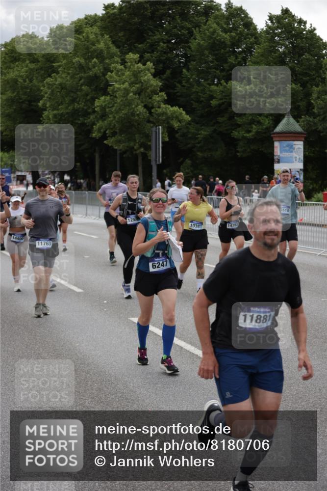 29.06.2025 - hella hamburg halbmarathon Jannik Wohlers http://msf.ph/oto/8180706 29.06.2025 11:10:00 Lombardsbrücke 3472, 4581, 4640, 6247, 6893, 7643, 8043, 8066, 8116, 8740, 10121, 10381, 10447, 10448, 10523, 10639, 11396, 11763, 11764, 11881, 12576, 12784, 12897, 13012, 14393, 14400, 14658, 15028, 15385, 15518, 16272, 16551, 16718, 17065, 18347, 18351, 18749 meine-sportfotos.de