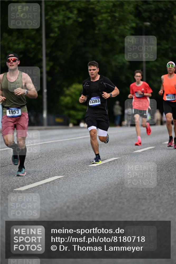 29.06.2025 - hella hamburg halbmarathon Dr. Thomas Lammeyer http://msf.ph/oto/8180718 29.06.2025 09:47:12 Kennedybrücke 1122, 1953, 2483, 3189, 3379, 5308, 9079, 10351, 11150 meine-sportfotos.de