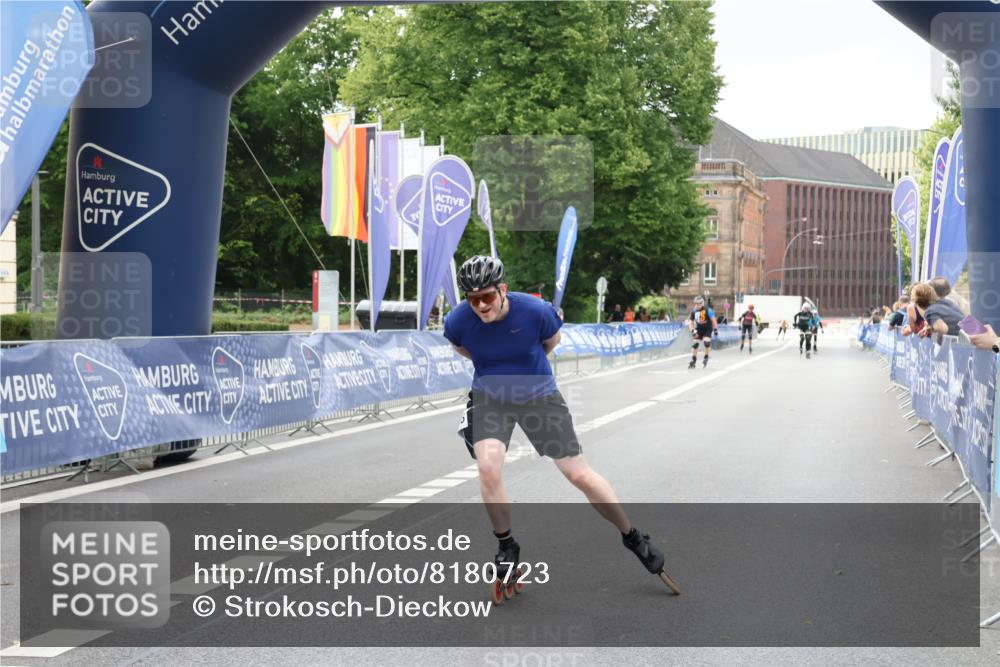 29.06.2025 - hella hamburg halbmarathon Strokosch-Dieckow http://msf.ph/oto/8180723 29.06.2025 09:21:44 Ziel 20068, 20070, 20352, 20548 meine-sportfotos.de