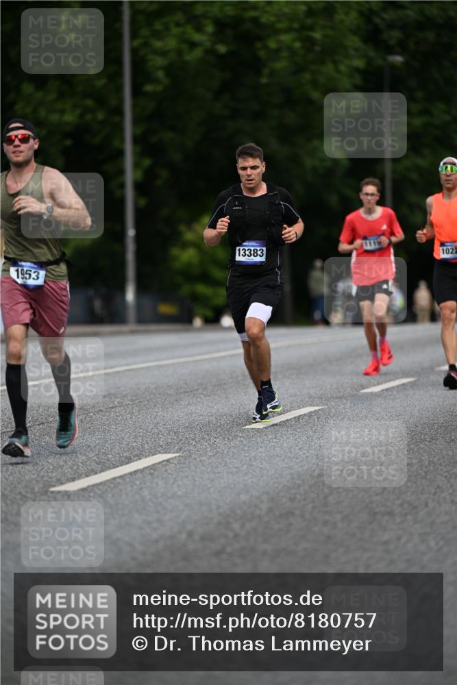 29.06.2025 - hella hamburg halbmarathon Dr. Thomas Lammeyer http://msf.ph/oto/8180757 29.06.2025 09:47:13 Kennedybrücke 1122, 1953, 2483, 3189, 3379, 5308, 5344, 7231, 7793, 9079, 10173, 10351, 11150 meine-sportfotos.de