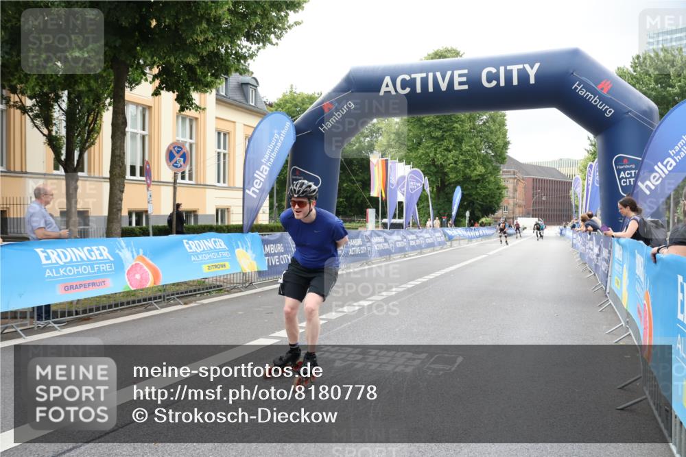 29.06.2025 - hella hamburg halbmarathon Strokosch-Dieckow http://msf.ph/oto/8180778 29.06.2025 09:21:45 Ziel 20068, 20070, 20352, 20548 meine-sportfotos.de