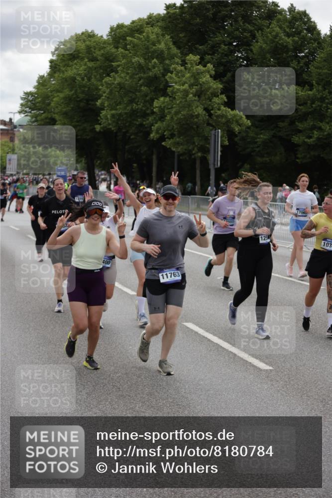 29.06.2025 - hella hamburg halbmarathon Jannik Wohlers http://msf.ph/oto/8180784 29.06.2025 11:10:01 Lombardsbrücke 3472, 4581, 4640, 6247, 6893, 7643, 8066, 8116, 8740, 10121, 10381, 10447, 10448, 10523, 10639, 11396, 11763, 11764, 11881, 12576, 12784, 12897, 13012, 14393, 14400, 14658, 15028, 15385, 15518, 16272, 16551, 16718, 17065, 18347, 18351, 18749 meine-sportfotos.de