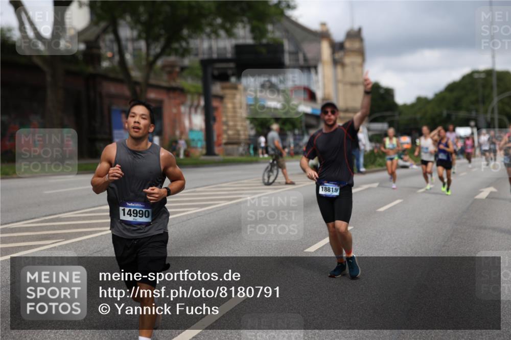 29.06.2025 - hella hamburg halbmarathon Yannick Fuchs http://msf.ph/oto/8180791 29.06.2025 10:42:59 20KM 1163, 1176, 1537, 1892, 2260, 3985, 4711, 4847, 4890, 5421, 6389, 6923, 8889, 9348, 9661, 9770, 10000, 11451, 12149, 12534, 12690, 12840, 13009, 13183, 13450, 13962, 14033, 14192, 14511, 14990, 15384, 15784, 15917, 15981, 16592, 17127, 17395, 17745, 17855, 17982, 18251, 18598, 18815, 18887 meine-sportfotos.de