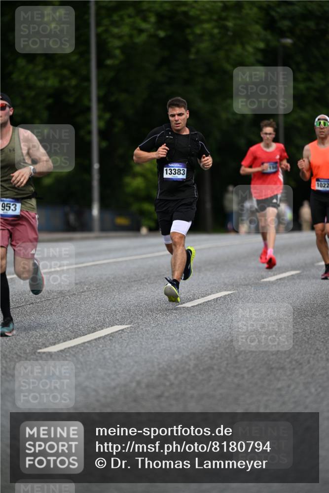 29.06.2025 - hella hamburg halbmarathon Dr. Thomas Lammeyer http://msf.ph/oto/8180794 29.06.2025 09:47:13 Kennedybrücke 1122, 1953, 2483, 3189, 3379, 5308, 5344, 7231, 7793, 9079, 10173, 10351, 11150 meine-sportfotos.de