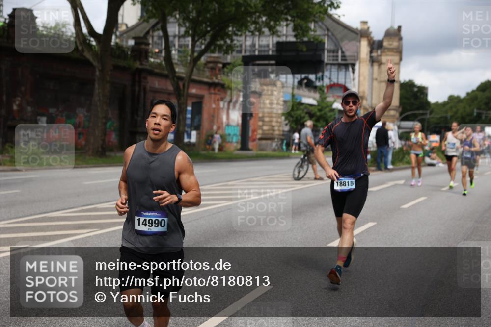 29.06.2025 - hella hamburg halbmarathon Yannick Fuchs http://msf.ph/oto/8180813 29.06.2025 10:42:59 20KM 1163, 1176, 1537, 1892, 2260, 3985, 4711, 4847, 4890, 5421, 6389, 6923, 8889, 9348, 9661, 9770, 10000, 11451, 12149, 12534, 12690, 12840, 13009, 13183, 13450, 13962, 14033, 14192, 14511, 14990, 15384, 15784, 15917, 15981, 16592, 17127, 17395, 17745, 17855, 17982, 18251, 18598, 18815, 18887 meine-sportfotos.de