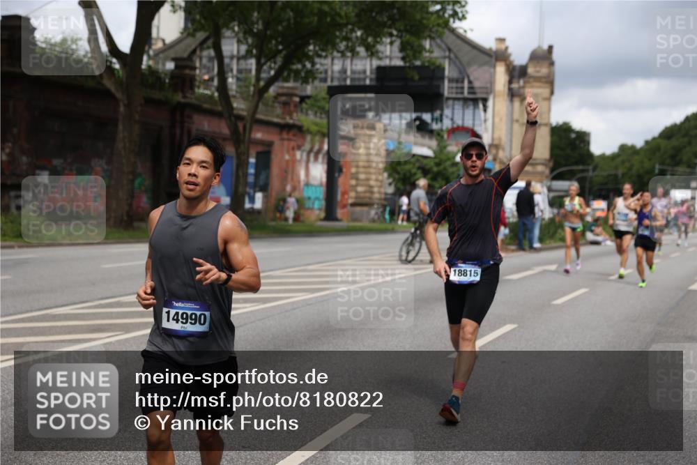 29.06.2025 - hella hamburg halbmarathon Yannick Fuchs http://msf.ph/oto/8180822 29.06.2025 10:42:59 20KM 1163, 1176, 1537, 1892, 2260, 3985, 4711, 4847, 4890, 5421, 6389, 6923, 8889, 9348, 9661, 9770, 10000, 11451, 12149, 12534, 12690, 12840, 13009, 13183, 13450, 13962, 14033, 14192, 14511, 14990, 15384, 15784, 15917, 15981, 16592, 17127, 17395, 17745, 17855, 17982, 18251, 18598, 18815, 18887 meine-sportfotos.de