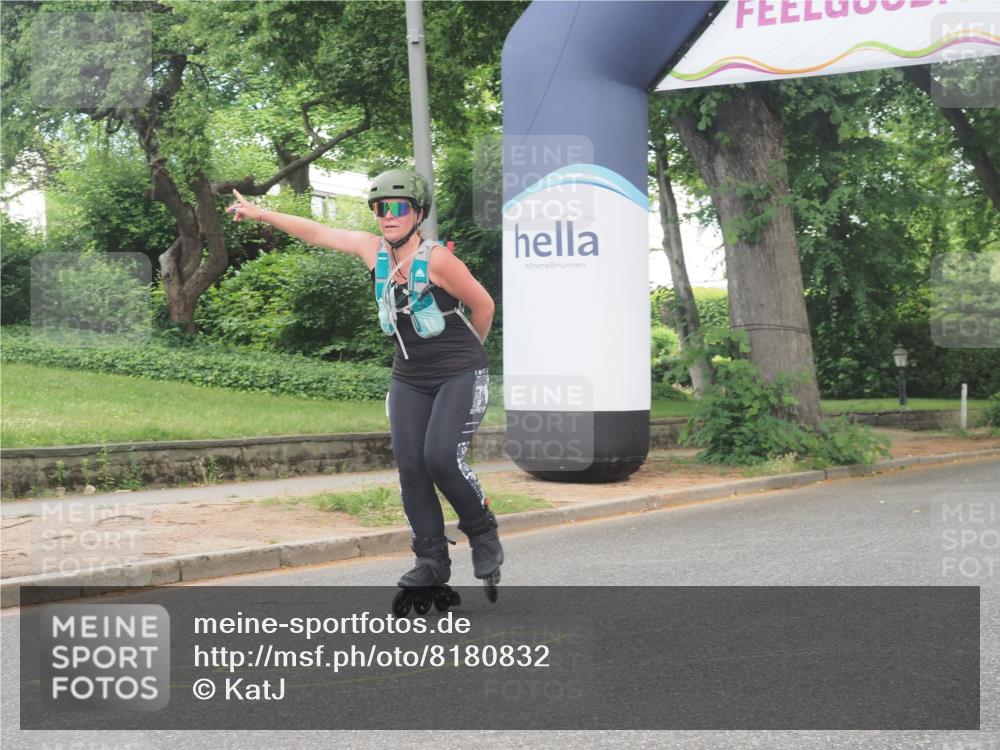 29.06.2025 - hella hamburg halbmarathon KatJ http://msf.ph/oto/8180832 29.06.2025 09:22:52 Zwischen KM18-KM19  meine-sportfotos.de